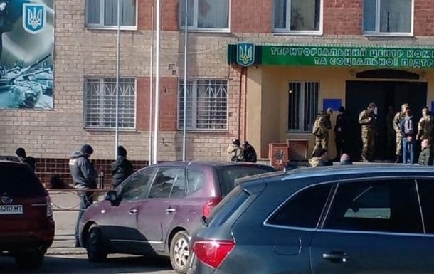 Інцидент у Білій Церкві: чоловік кинув гранату під військкомат