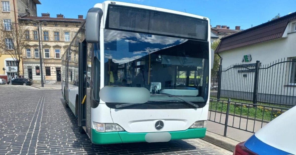 Львів’янка 78 років госпіталізована після падіння в автобусі