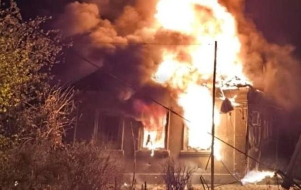 Росія здійснила атаку на Миколаїв: у місті спалахнула пожежа