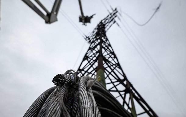 Відключення електроенергії зафіксовані у 13 областях України