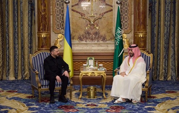 Володимир Зеленський поділився деталями зустрічі з принцом Салманом