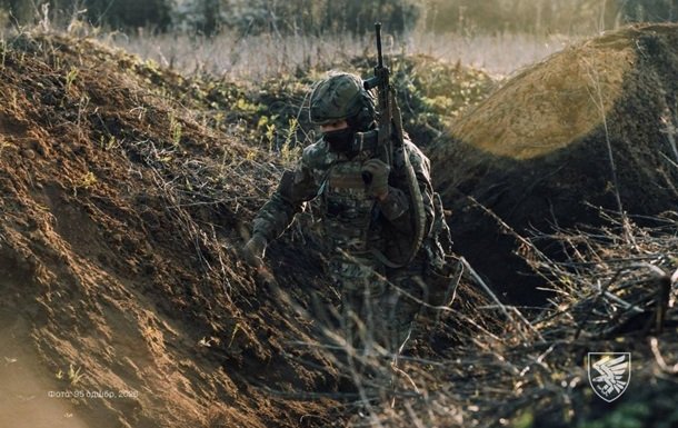 ЗСУ: Російські війська тимчасово призупинили наступальні дії на п'яти напрямках
