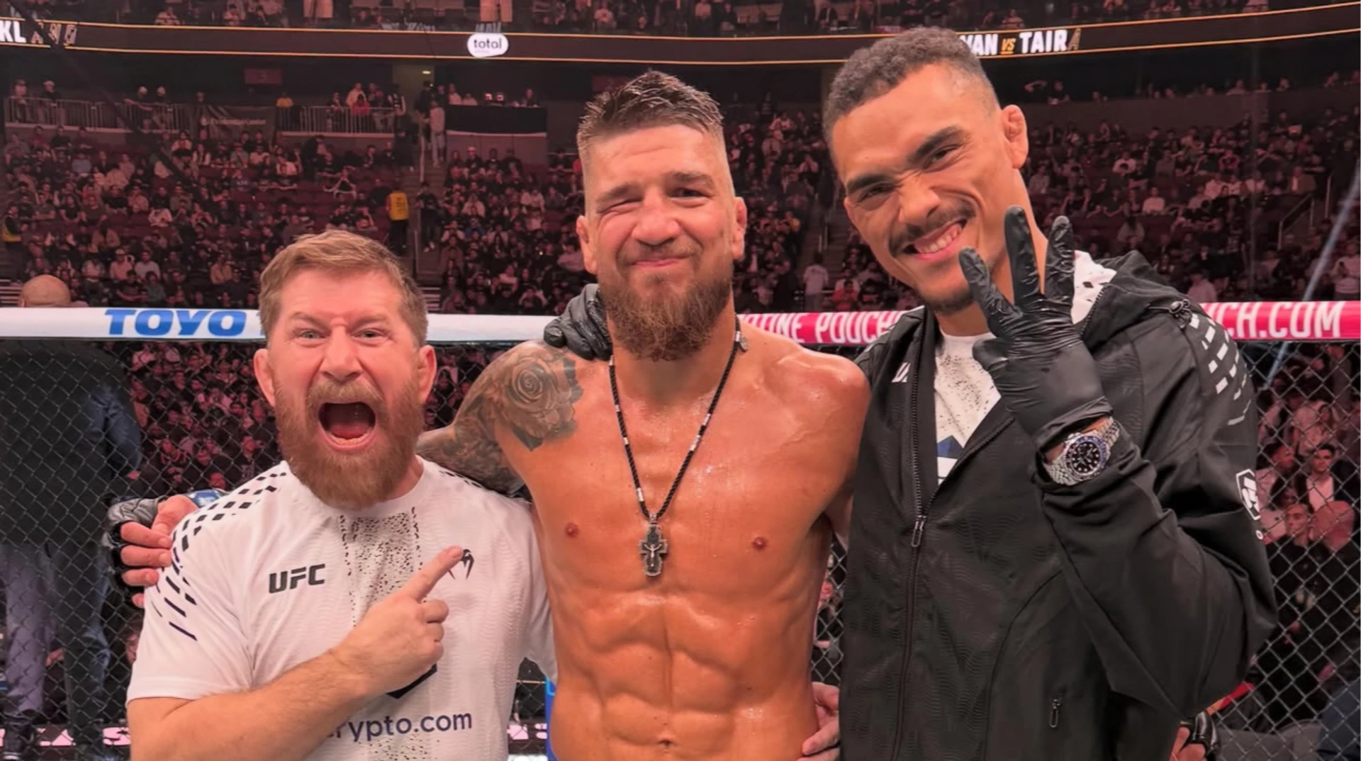 Амосов продемонстрував серйозну травму перед поєдинком у UFC, шокуючи прихильників