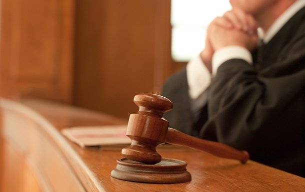 Четверо поліцейських вийшли з-під варти у справі "порноофісів" під заставу