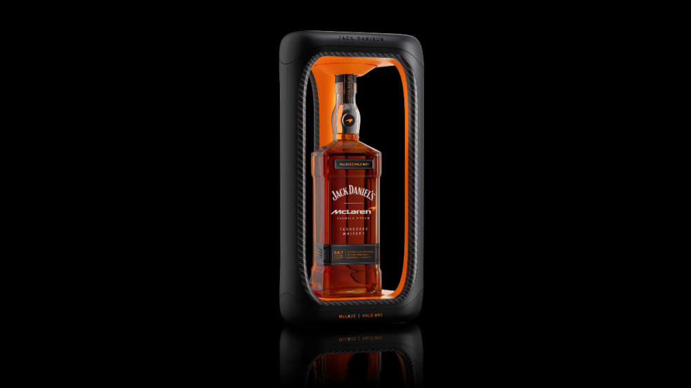 Jack Daniel’s і McLaren представили ексклюзивну лімітовану серію віскі вартістю $600