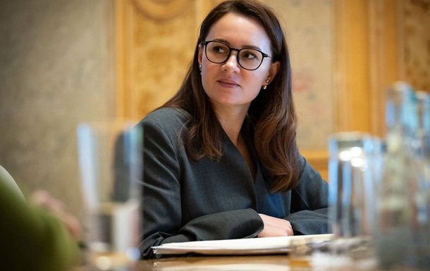Кабінет Міністрів України оновив правила перетину кордону для жінок