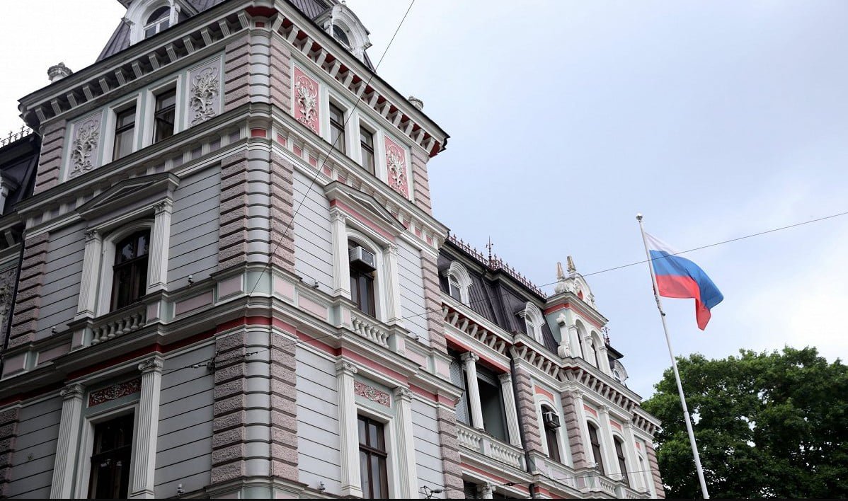 Латвія відкликала дипломата Росії у відповідь на неправдиві звинувачення російської розвідки.