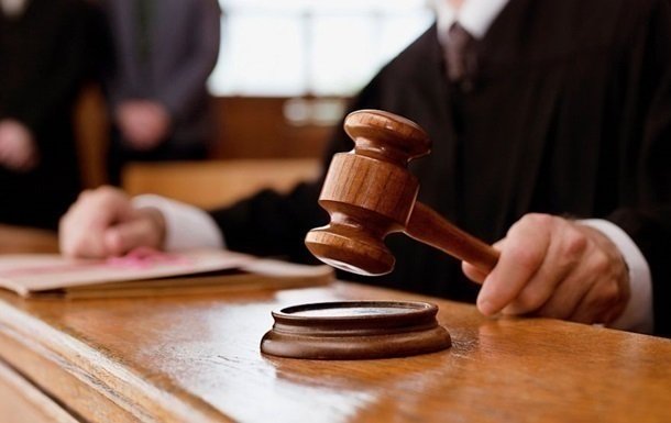 Мільйон доларів за постачання дронів: затримано чиновника та підприємця-виробника