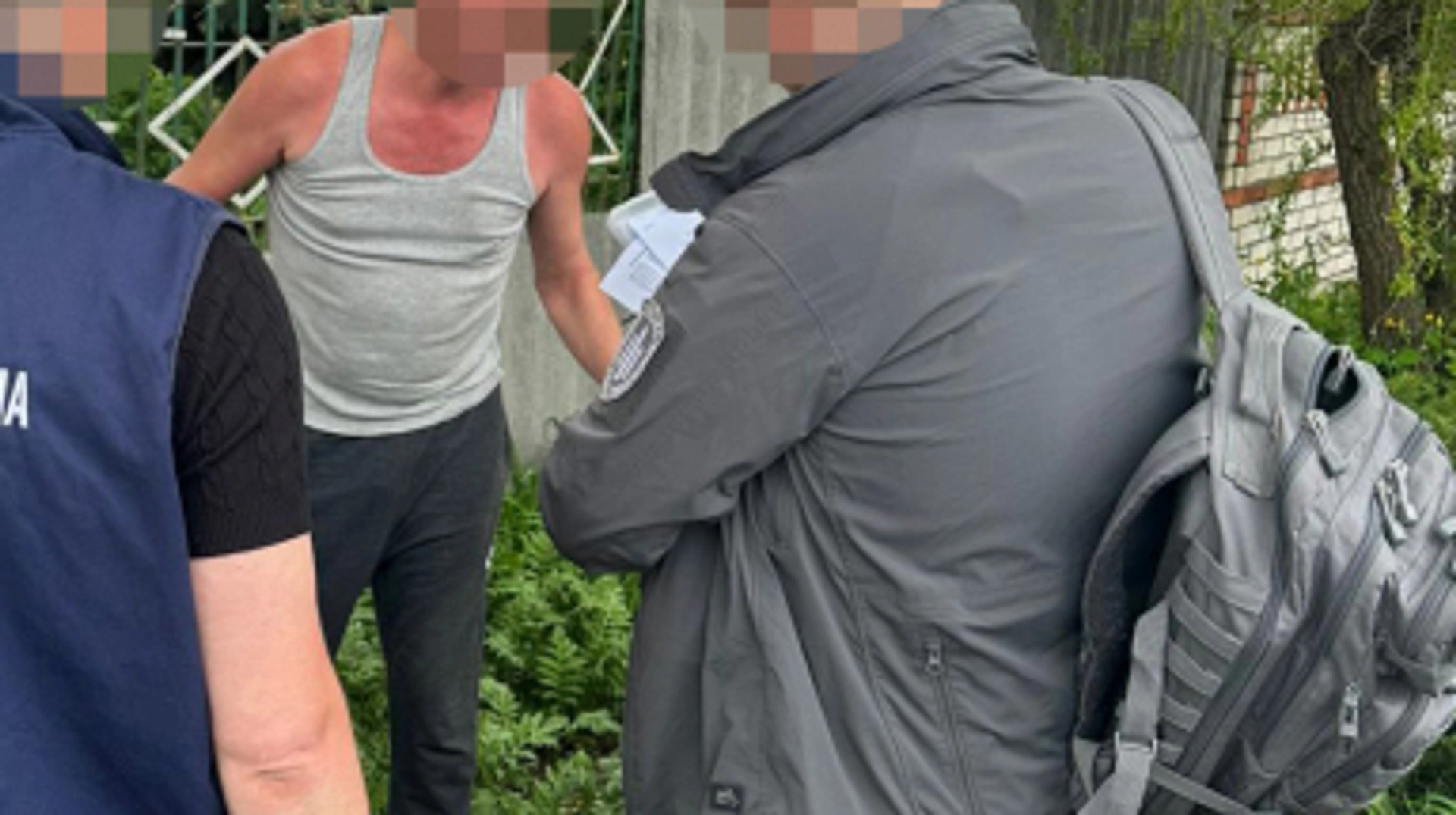 На Харківщині правоохоронці затримали хабарника, який ледь встояв на ногах