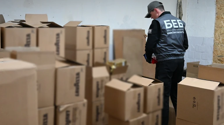 На Київщині виявлено та ліквідовано незаконне виробництво підробленої кави відомих брендів