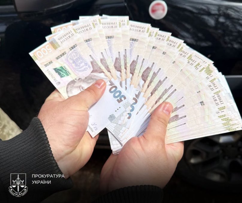 На Львівщині військового затримали за отримання хабара за постачання 380 тонн щебеню