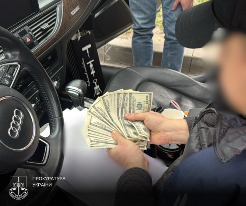 На Львівщині затримано офіцера за вимагання хабара за переведення військовослужбовця в тилову частину