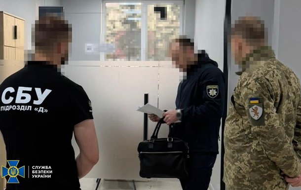На Закарпатті викрито масштабну схему ухилення від мобілізації