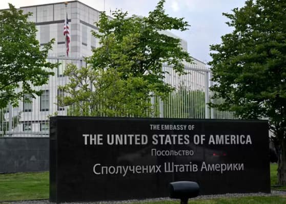 Посольство США спростувало інформацію про свій вихід з Києва через тиск Росії