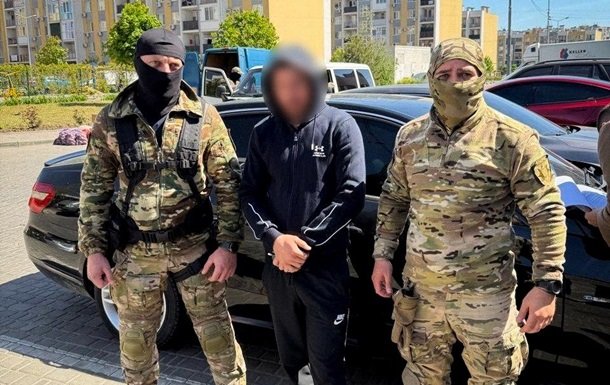 Правоохоронці затримали групу злодіїв, які завдали агропідприємству мільйонних збитків