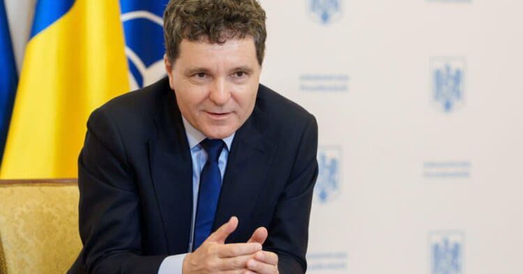 Президент Румунії закликає РФ уникати загроз для румунських громадян під час обстрілів України