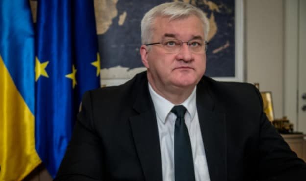 Президент України дав наказ про заміну послів у кількох країнах світу