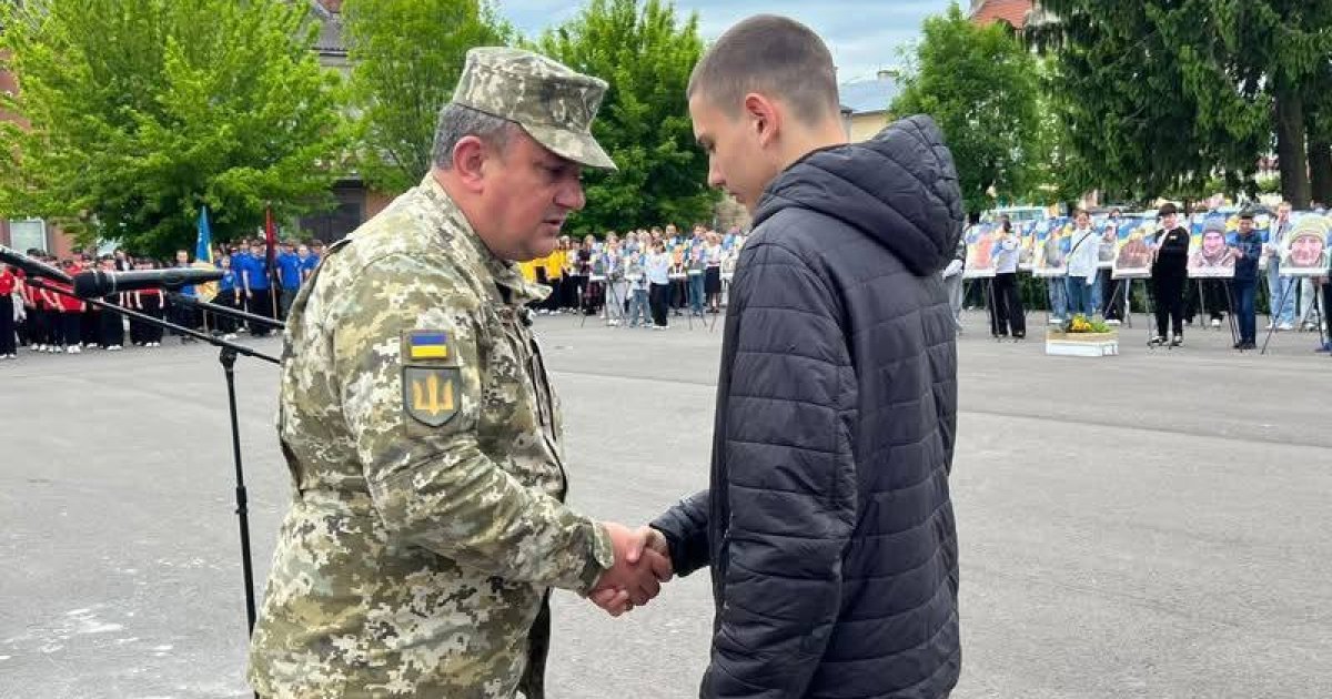 Родинам трьох загиблих захисників з Белзької громади вручили державні нагороди