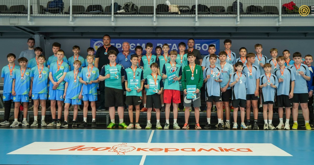 Школярі з Кам’янки-Бузької вибороли титул чемпіонів Львівщини з гандболу