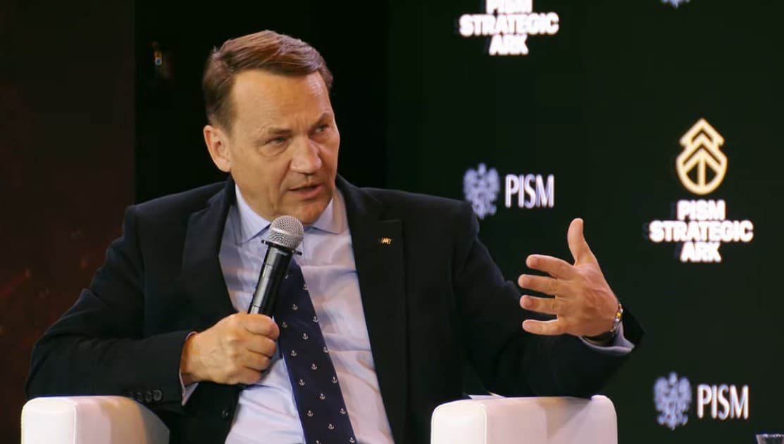 Сікорський: Путін починає усвідомлювати витрати війни та її тривалість