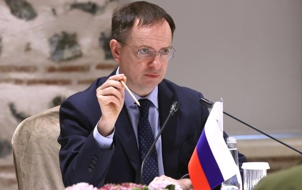 Суд ухвалив рішення у справі російського переговірника Мединського щодо підручника з історії