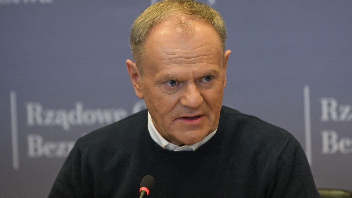 Туск закликав європейські країни уважно реагувати на заяви та дії Кремля
