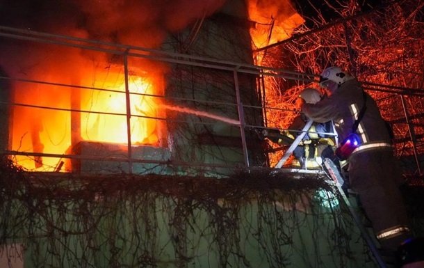 У Дніпрі та Києві зафіксовані нові пожежі внаслідок російської атаки