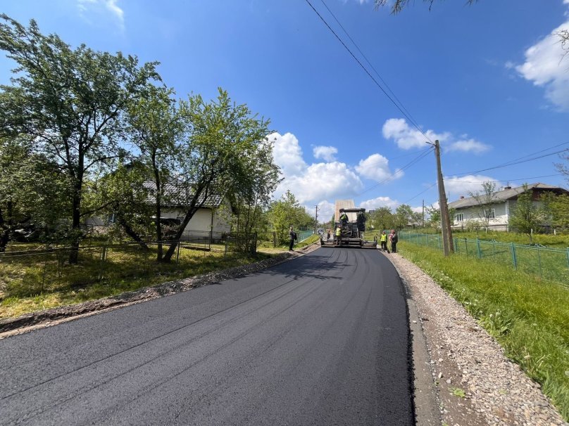 У Дрогобичі завершено ремонт майже одного кілометра дороги у селі Снятинка