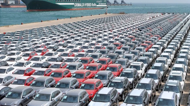 У квітні українці придбали 6,2 тисячі нових легкових автомобілів: популярні моделі серед населення та бізнесу