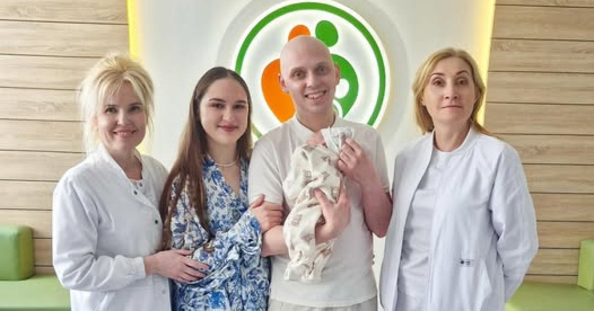 У Львові медики успішно врятували передчасно народженого близнюка