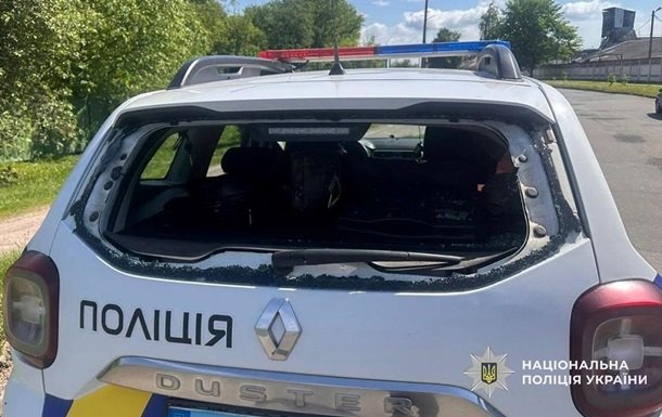 У Новгороді-Сіверському внаслідок атаки дрона постраждали троє поліцейських