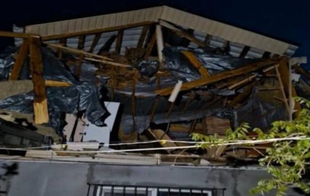 У Запоріжжі внаслідок російської атаки пошкоджені будинки, є постраждала жінка