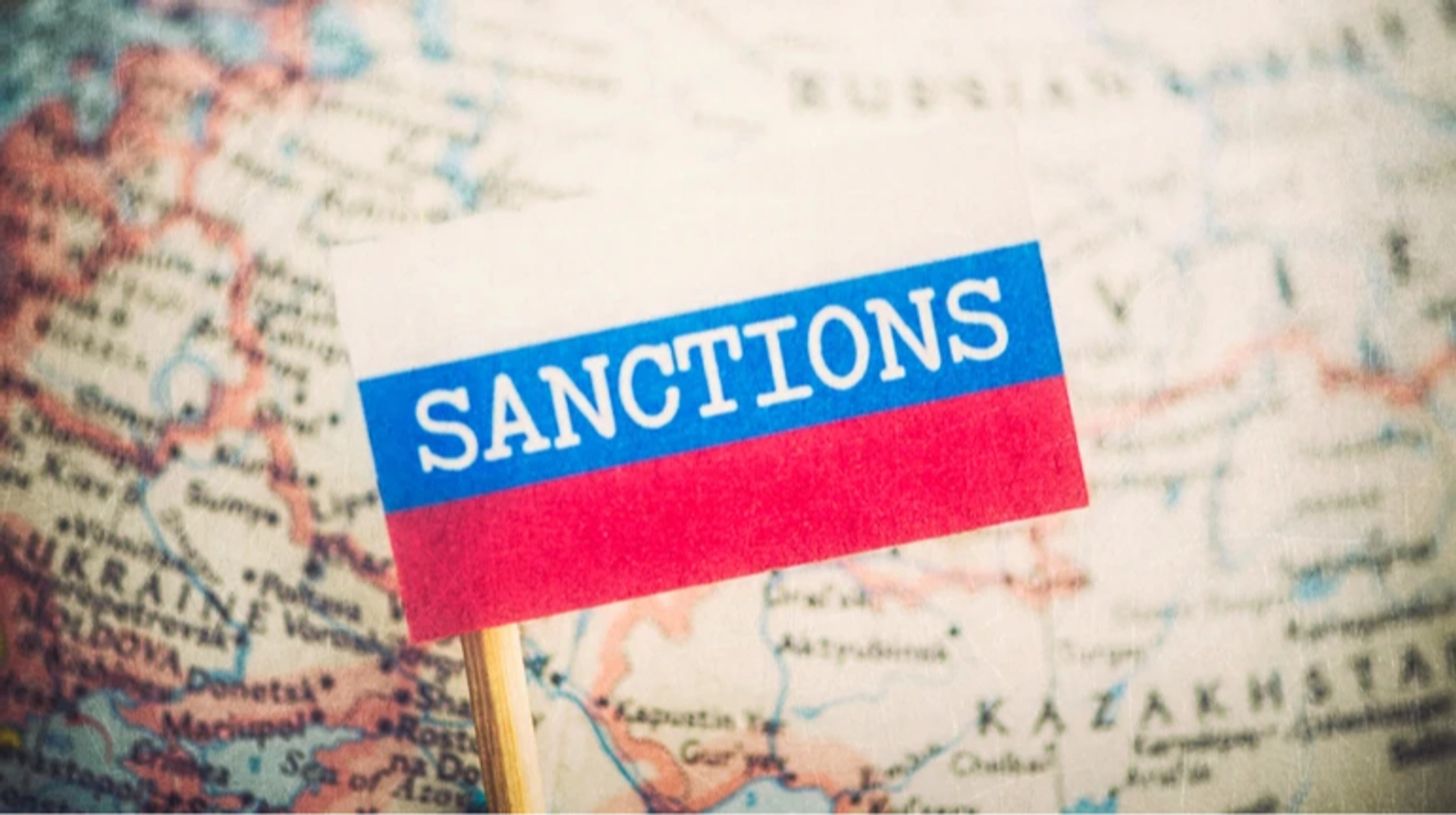 Україна ввела санкції проти 29 суден "тіньового флоту" Росії