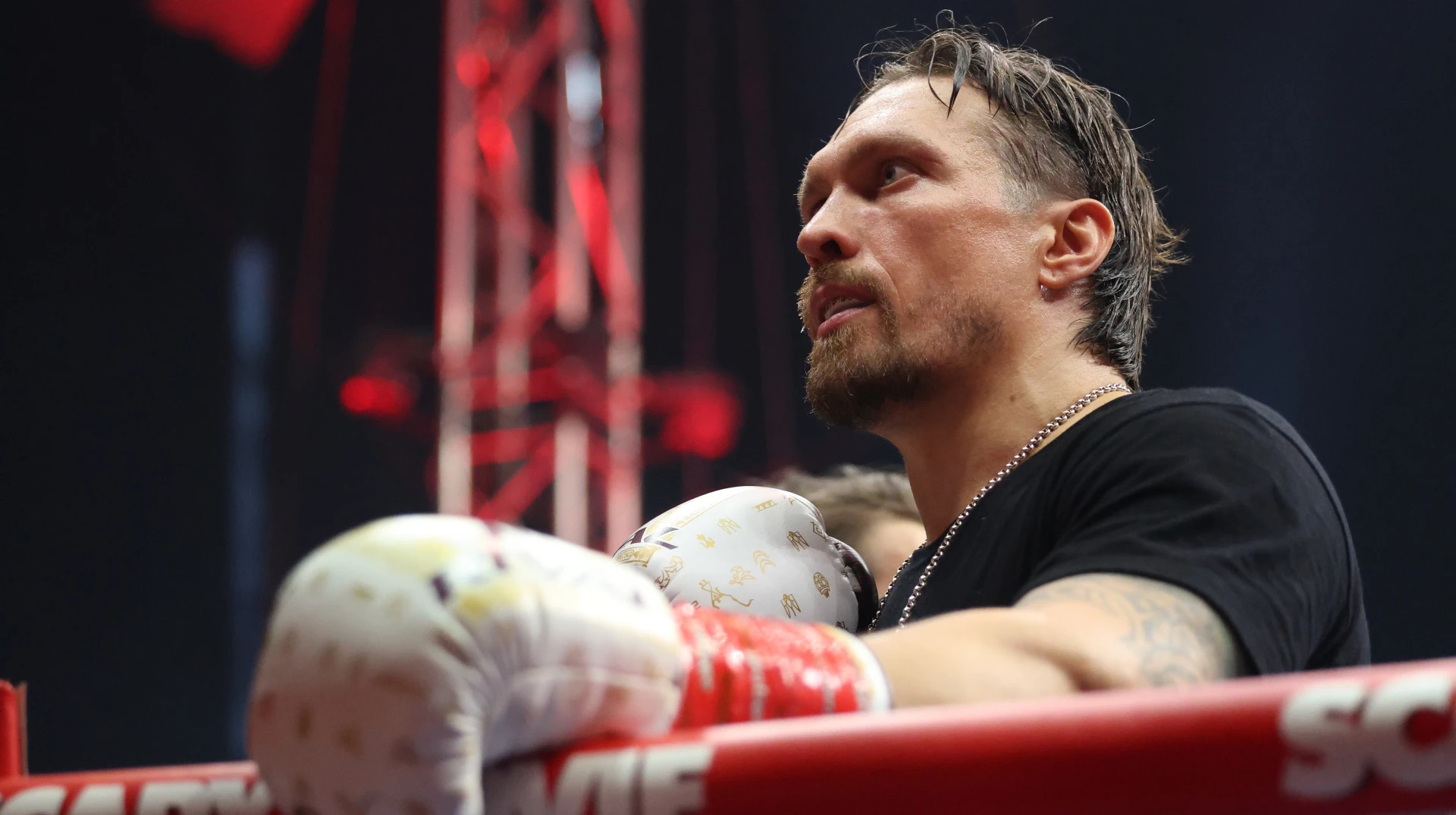 Усик прокоментував свою перемогу над Верховеном: "Не було жодної інформації для аналізу"