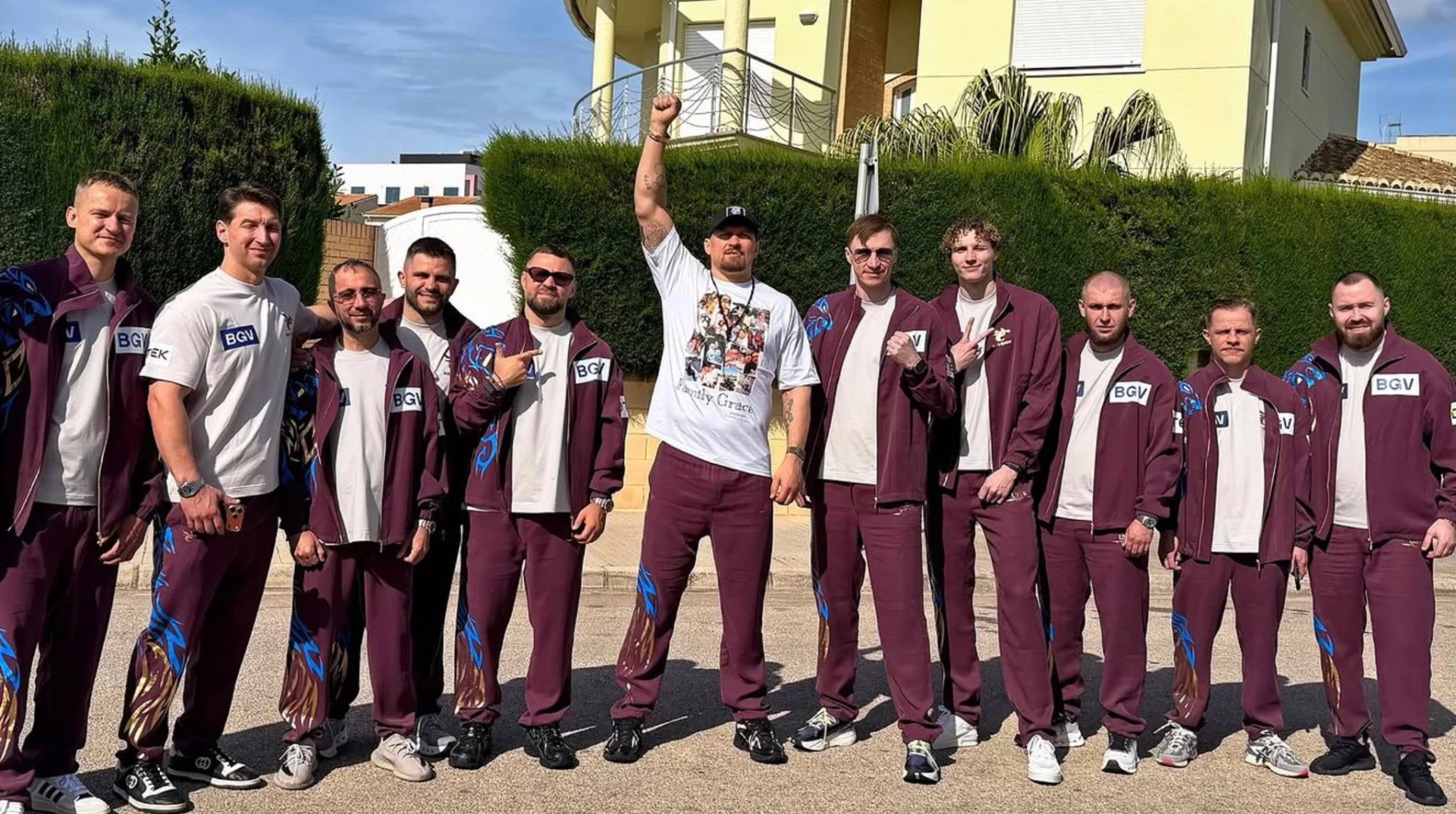 Усик та його команда прибули до Єгипту для підготовки до бою з Верховеном