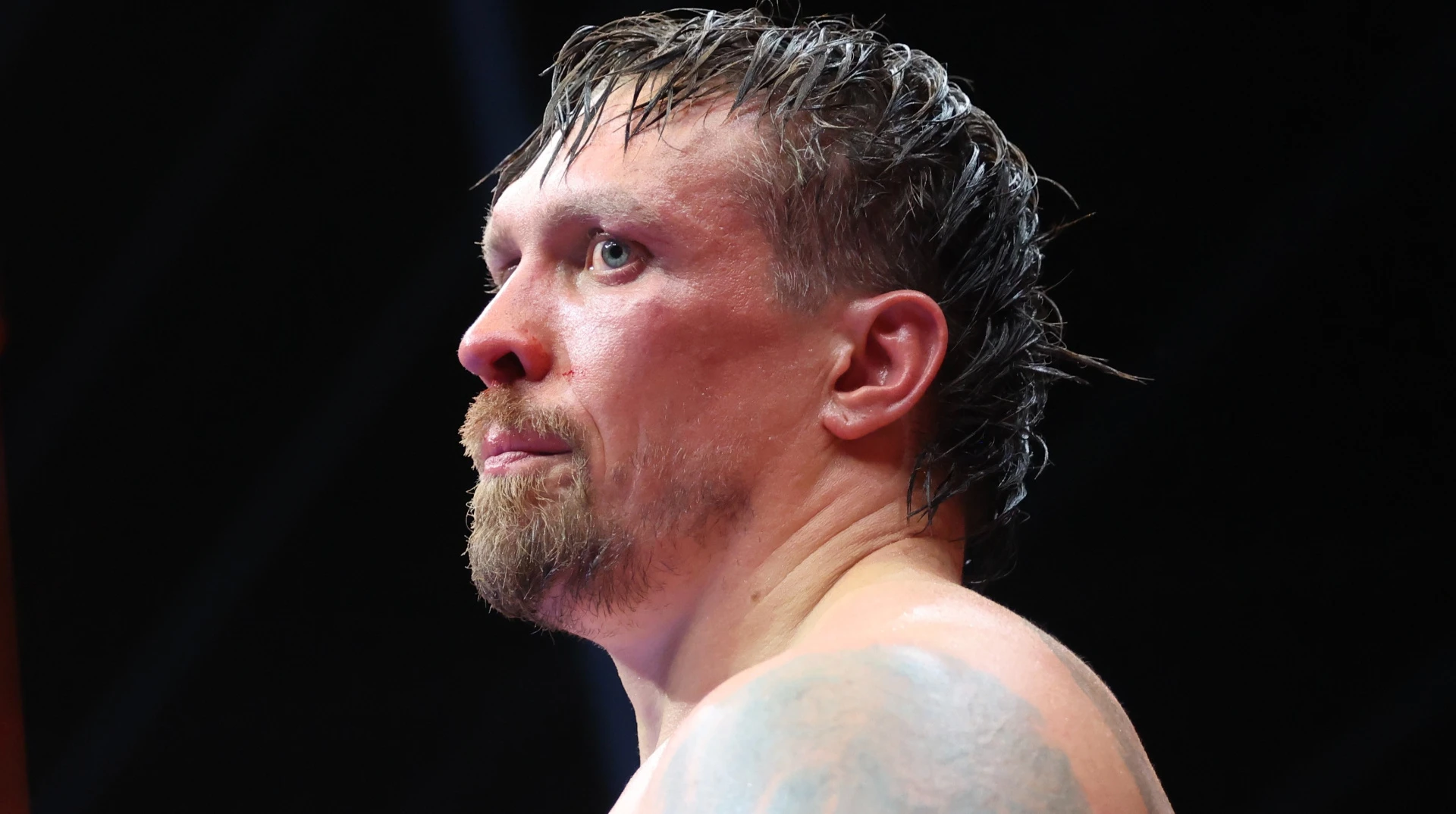 Усик відповів на критику рішення судді після бою з Верховеном: "Це не в моїй компетенції"
