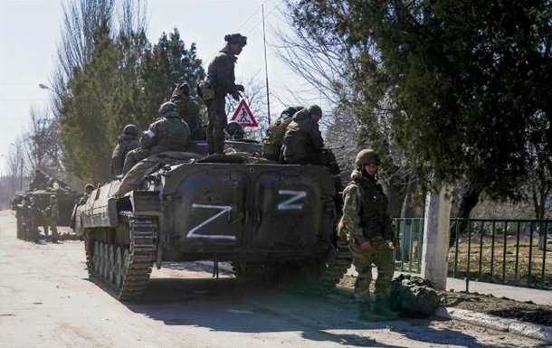 Військові РФ постраждали від отруєння алкоголем під час спільного вживання напоїв