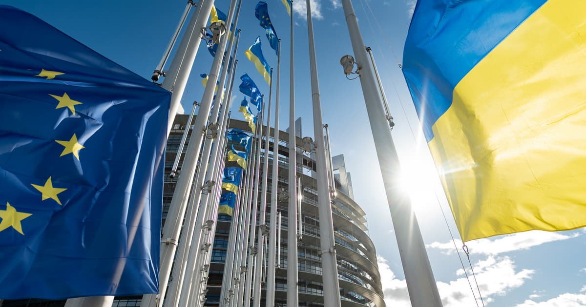 ЄС виділив фінансування для ЗСУ, новий уряд Болгарії розпочинає роботу, прем'єрка Данії зазнає політичних змін: головні новини дня