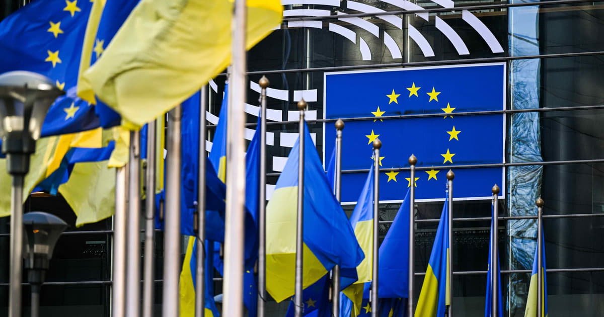 ЄС визначає вимоги на 90 мільярдів, Білорусь проводить ядерні навчання, Меркель закликає до переговорів з РФ: головні новини дня