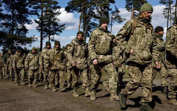 Законодавчі ініціативи щодо бронювання: ключові зміни, які очікують на українців