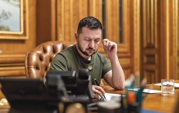 Зеленський ініціює зустріч фракції "Слуга народу" для обговорення актуальних питань