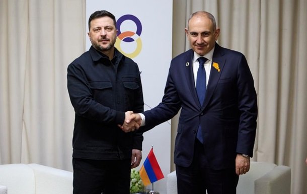 Зеленський поділився деталями зустрічі з прем'єром Вірменії Пашиняном