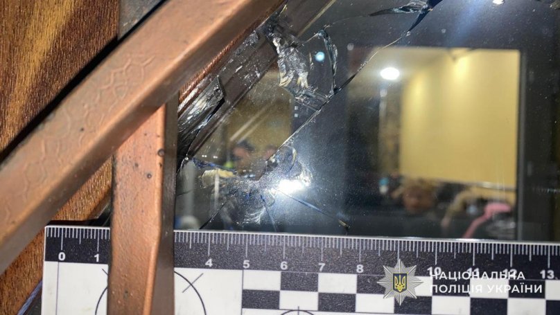 43-річного чоловіка засудили за стрілянину в кафе в Новому Роздолі в стані сп'яніння