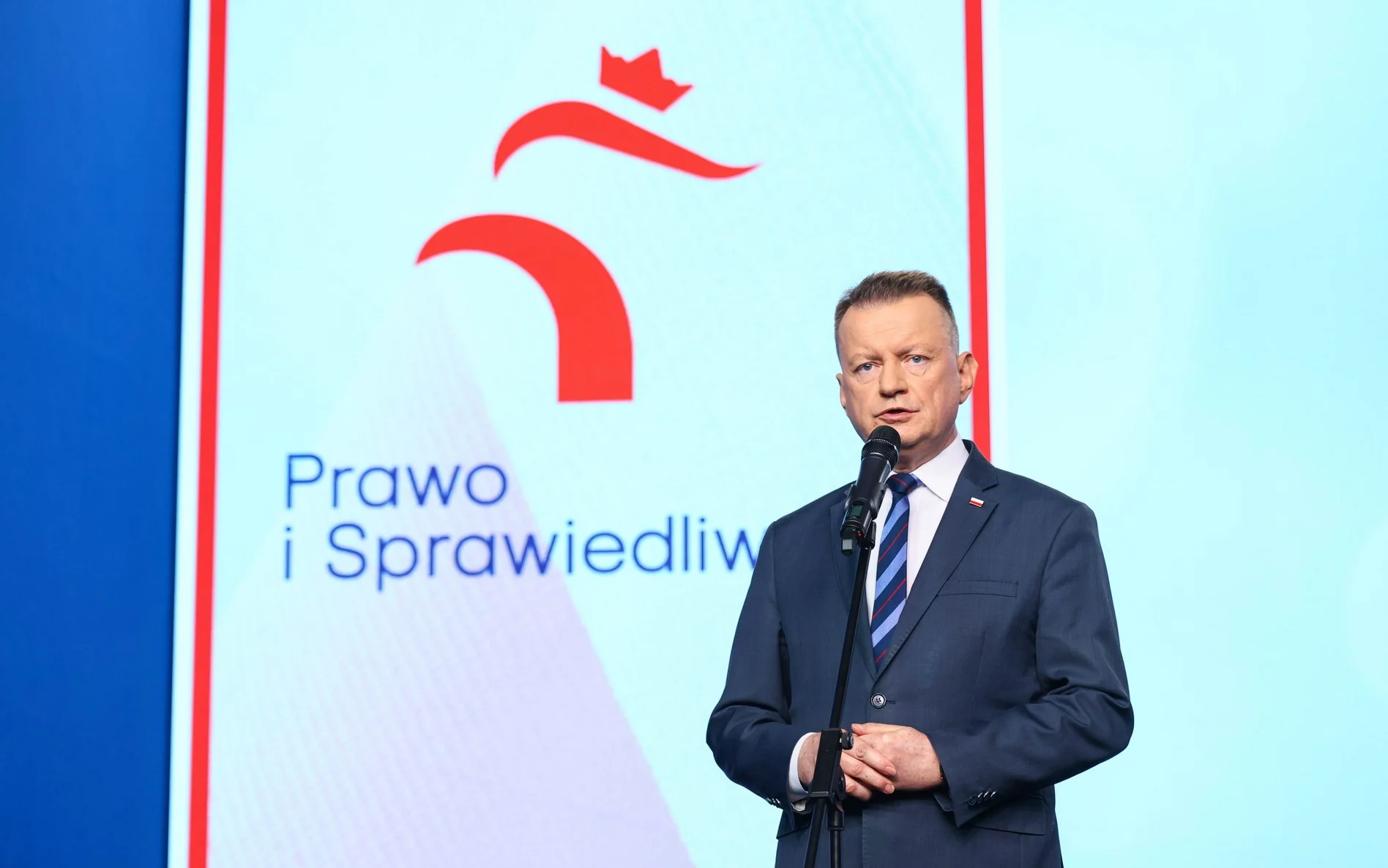 Ексміністр оборони Польщі оголосив про повернення нагороди Україні