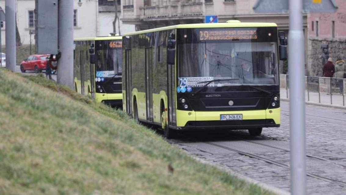 У Львові тимчасово скоротять кількість автобусів на маршрутах