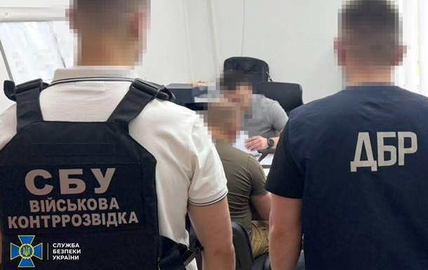 Керівники ТЦК отримали підозри у справі про "мертві душі" – сотні фіктивних призовників виявлено