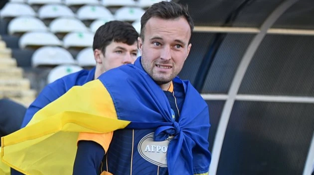 Клуб Першої ліги, який претендував на вихід в УПЛ, оголосив про звільнення трьох футболістів