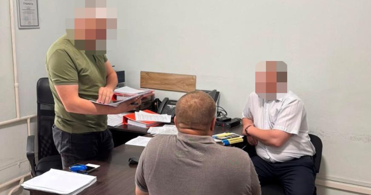 Колишні працівники Золочівського лісгоспу організували незаконну вирубку дерев, завдавши збитків на суму понад 5,3 млн грн
