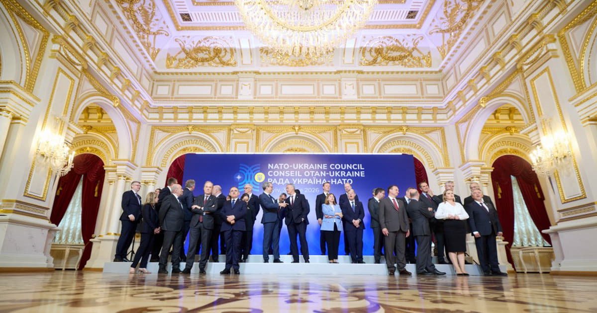 Київ приймає Раду Україна-НАТО, Мадяр презентує мирний план, Рим зазнає урагану: головні новини дня