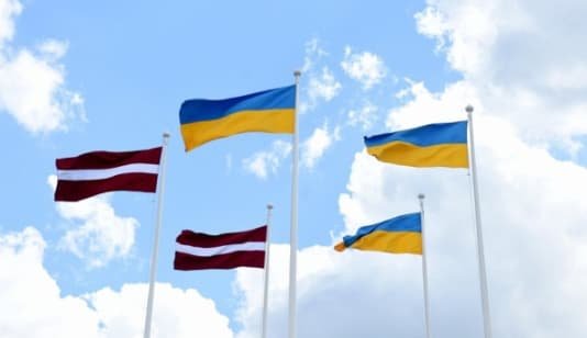 Латвія передала Україні комплекс історичних документів